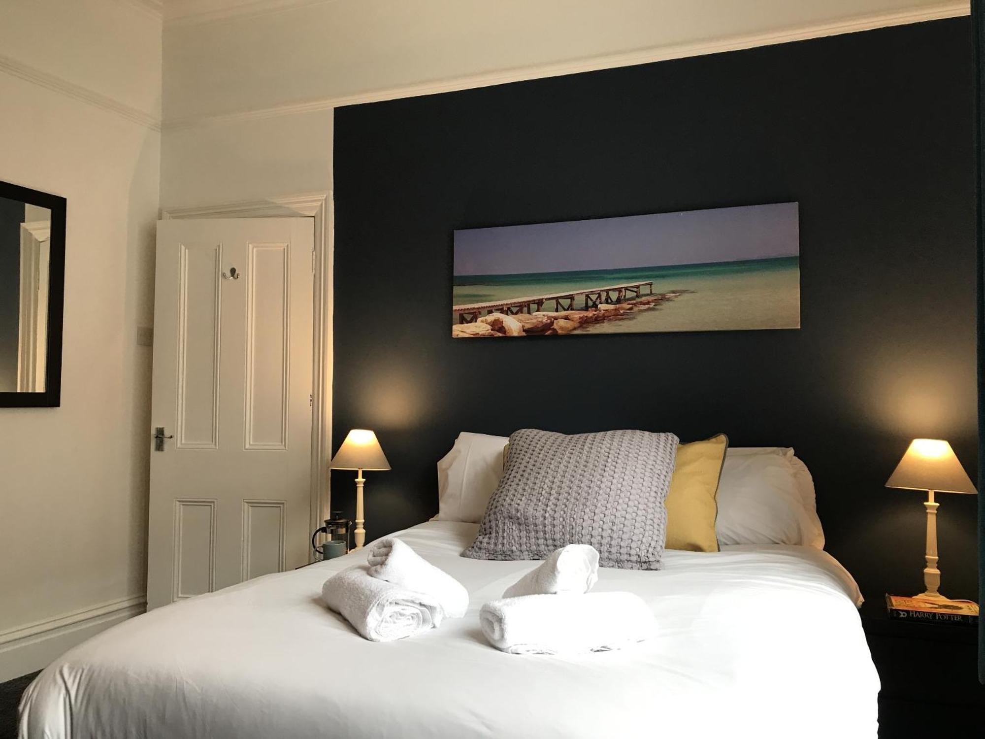 Bright Spacious 3-Bed With Office & Patio, Preston เพรสตัน ภายนอก รูปภาพ