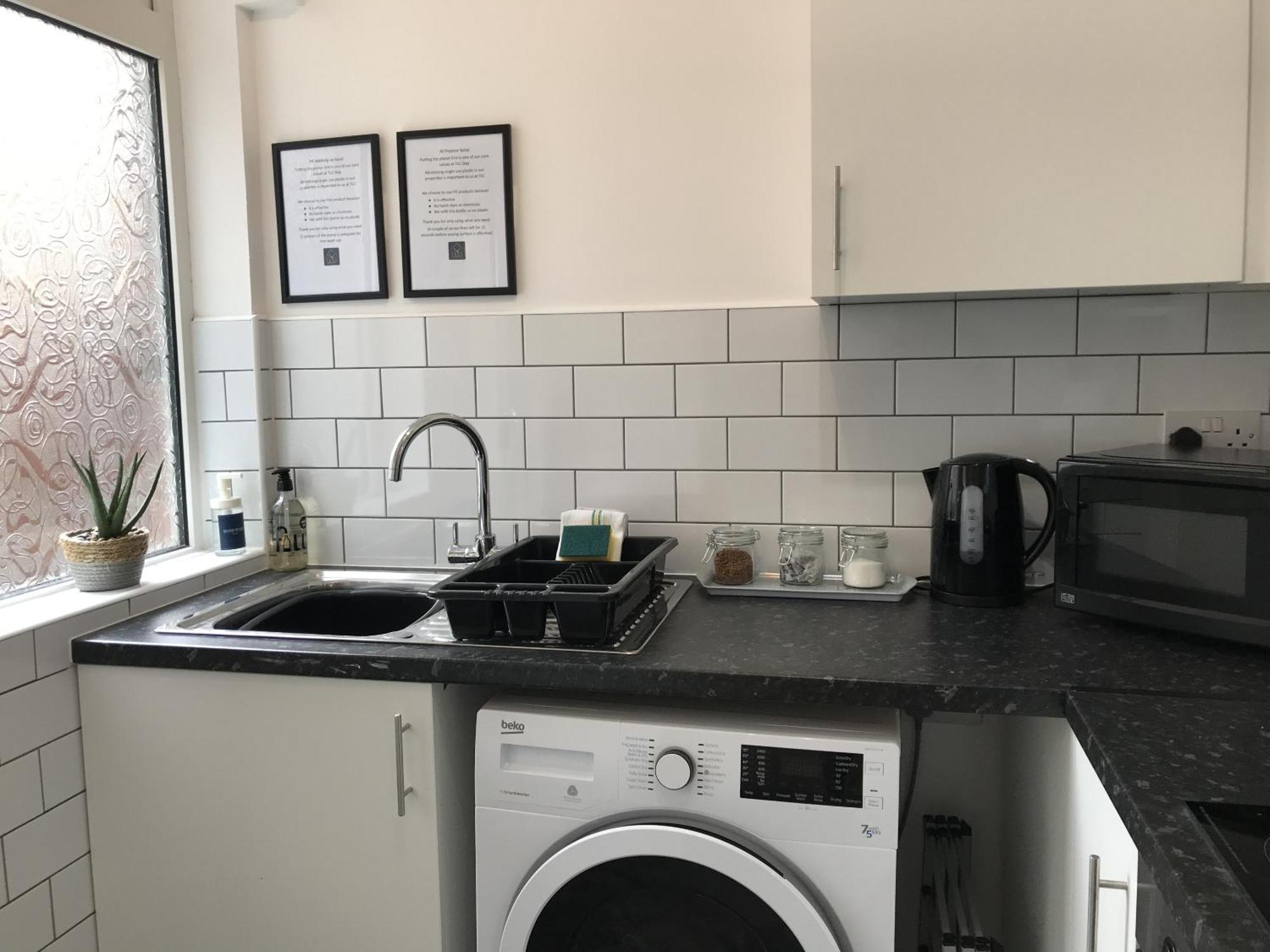 Bright Spacious 3-Bed With Office & Patio, Preston เพรสตัน ภายนอก รูปภาพ